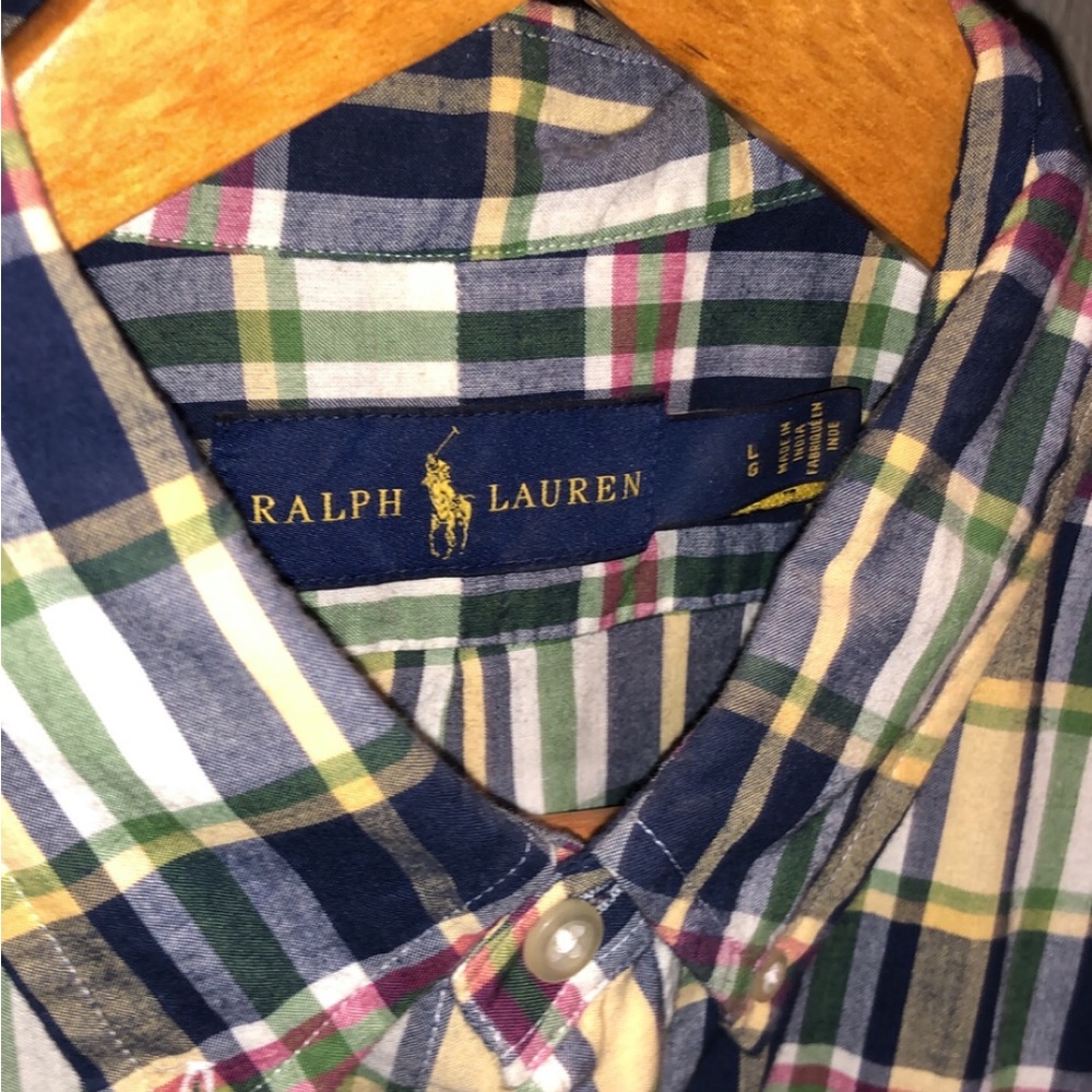 Size large. No holes no tears, no fading. In great condition.